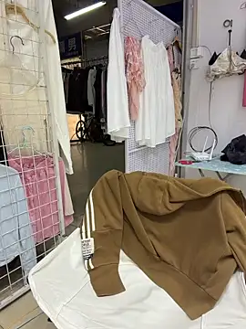 Selenaaaaa- online show from 03/21/26, 05:19