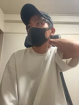 Snapshot of Manato_jp_1215 chatting on 05/17/26, 01:11 Manato jp 1215 online show from 05/17/26, 01:11