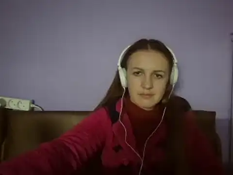 Snapshot of Milaniya261 chatting on 03/05/25, 04:24 Milaniya261 online show from 03/05/25, 04:24