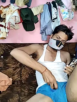 Snapshot of riyagupta5 chatting on 11/15/25, 04:55 riyagupta5 online show from 11/15/25, 04:55