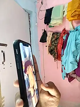 Snapshot of riyagupta5 chatting on 09/12/25, 05:13 riyagupta5 online show from 09/12/25, 05:13