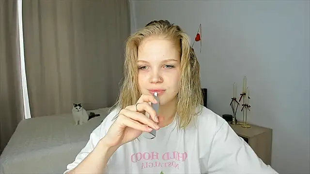 Xloe Queen online show from 02/22/26, 11:12