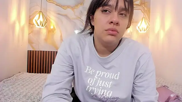 MelissaGilll online show from 12/04/25, 07:24