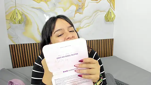 MelissaGilll online show from 11/12/25, 07:29