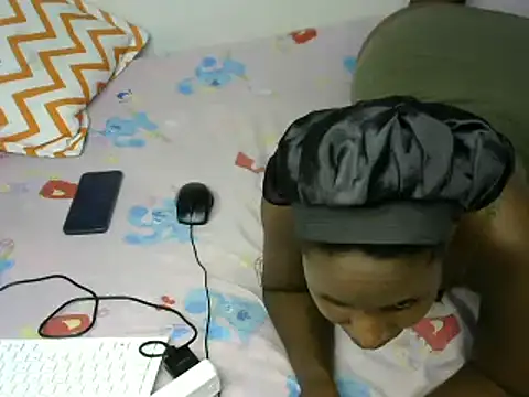 Snapshot of Hotnessy chatting on 12/30/24, 05:34 Hotnessy online show from 12/30/24, 05:34