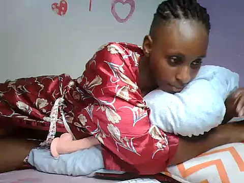 Snapshot of Hotnessy chatting on 01/16/25, 04:28 Hotnessy online show from 01/16/25, 04:28