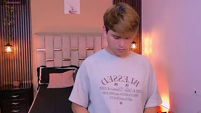 Snapshot of joe_jhon chatting on 04/07/26, 01:57 joe jhon online show from 04/07/26, 01:57