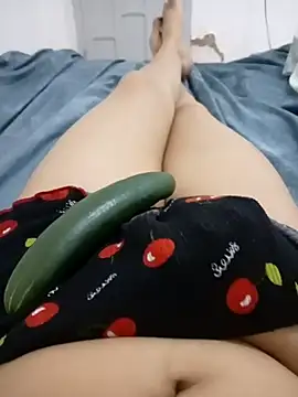 Snapshot of hayatsixi chatting on 10/01/25, 12:42 hayatsixi online show from 10/01/25, 12:42