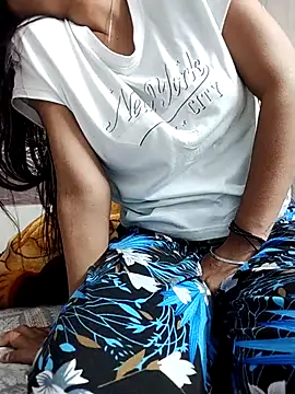 shalini fire online show from 11/14/25, 09:46