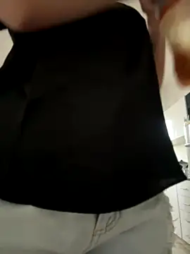 Snapshot of Morguisssz chatting on 11/02/25, 02:00 Morguisssz online show from 11/02/25, 02:00