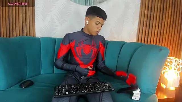 Snapshot of Jeffry_wolvess chatting on 03/01/25, 06:21 Jeffry wolvess online show from 03/01/25, 06:21