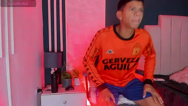 Snapshot of Jeffry_wolvess chatting on 03/03/25, 12:06 Jeffry wolvess online show from 03/03/25, 12:06