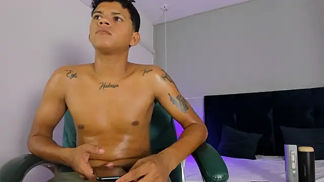 Snapshot of Jeffry_wolvess chatting on 02/24/26, 12:00 Jeffry wolvess online show from 02/24/26, 12:00