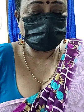 Snapshot of rekha_naier chatting on 09/26/25, 04:25 rekha naier online show from 09/26/25, 04:25