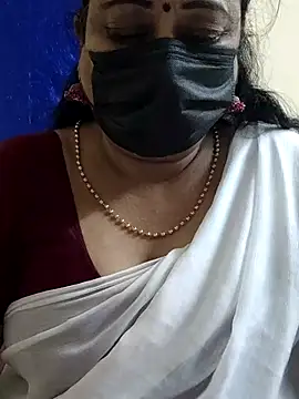 Snapshot of rekha_naier chatting on 10/05/25, 09:38 rekha naier online show from 10/05/25, 09:38