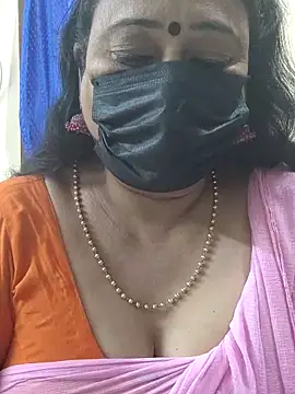 Snapshot of rekha_naier chatting on 10/17/25, 07:11 rekha naier online show from 10/17/25, 07:11