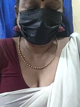 Snapshot of rekha_naier chatting on 10/27/25, 05:25 rekha naier online show from 10/27/25, 05:25