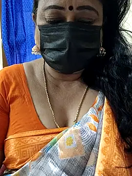 Snapshot of rekha_naier chatting on 09/25/25, 12:00 rekha naier online show from 09/25/25, 12:00