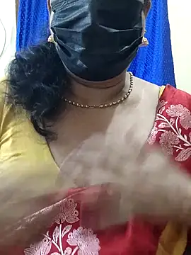 Snapshot of rekha_naier chatting on 11/18/25, 05:38 rekha naier online show from 11/18/25, 05:38