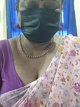 Snapshot of rekha_naier chatting on 09/19/25, 06:17 rekha naier online show from 09/19/25, 06:17