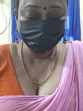 Snapshot of rekha_naier chatting on 10/16/25, 06:54 rekha naier online show from 10/16/25, 06:54