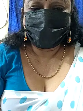 Snapshot of rekha_naier chatting on 11/08/25, 04:21 rekha naier online show from 11/08/25, 04:21