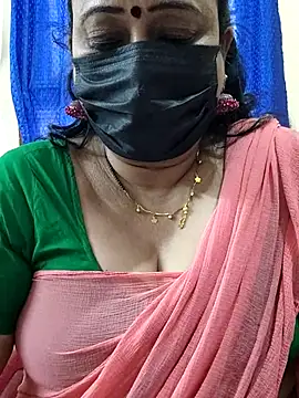 Snapshot of rekha_naier chatting on 12/14/25, 08:09 rekha naier online show from 12/14/25, 08:09