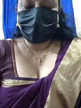 Snapshot of rekha_naier chatting on 12/16/25, 05:06 rekha naier online show from 12/16/25, 05:06