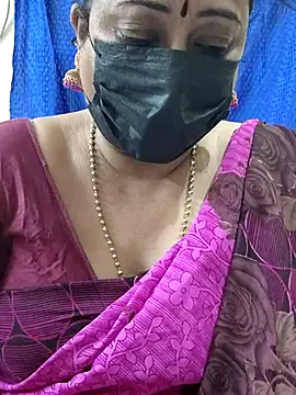 Snapshot of rekha_naier chatting on 11/06/25, 05:17 rekha naier online show from 11/06/25, 05:17