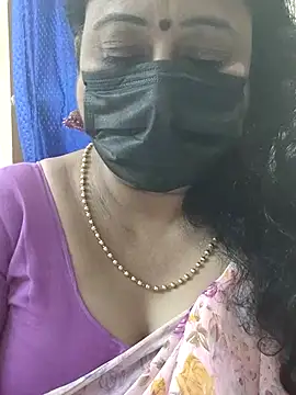 Snapshot of rekha_naier chatting on 09/18/25, 02:31 rekha naier online show from 09/18/25, 02:31