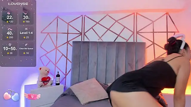 Giselle Roldan online show from 03/22/25, 11:42