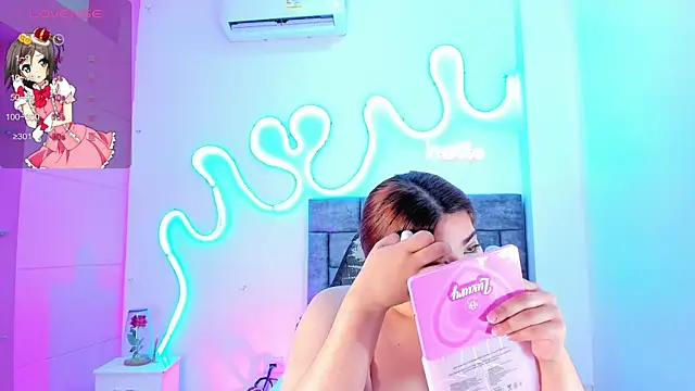 jisoo   online show from 11/04/25, 01:37