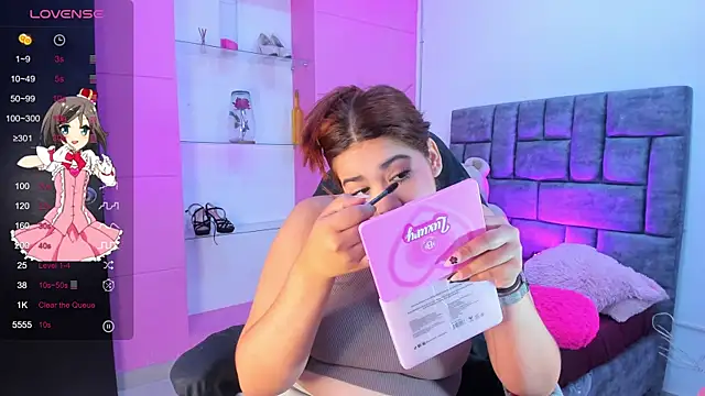 jisoo   online show from 10/20/25, 01:11