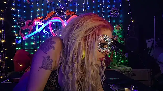 anonymouszN online show from 04/12/26, 08:56