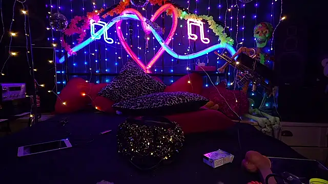 anonymouszN online show from 04/16/26, 08:42