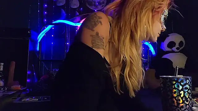 anonymouszN online show from 10/30/25, 09:33