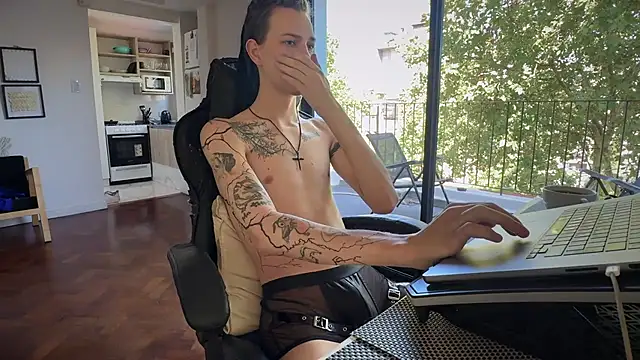 Den BlueXx online show from 03/16/26, 05:48