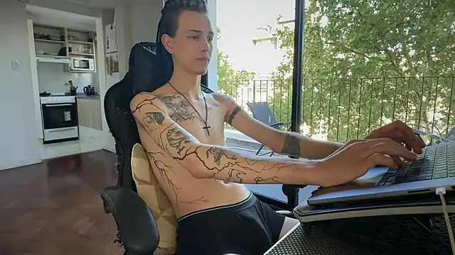 Den BlueXx online show from 03/18/26, 07:48