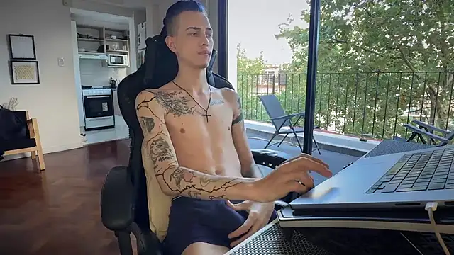 Den BlueXx online show from 04/08/26, 07:37