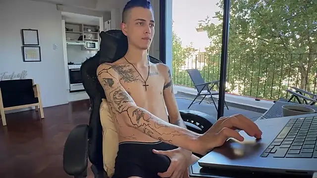 Den BlueXx online show from 04/04/26, 07:53