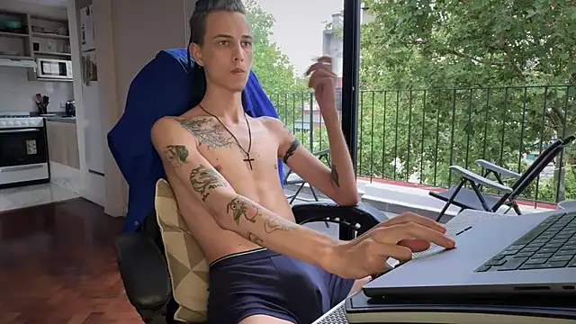 Den BlueXx online show from 02/15/26, 09:58