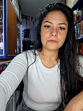Snapshot of nidia2026 chatting on 10/11/25, 01:01 nidia2026 online show from 10/11/25, 01:01