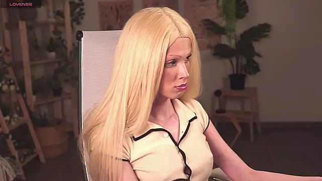 Snapshot of PamelamyDreamys chatting on 11/15/25, 05:06 PamelamyDreamys online show from 11/15/25, 05:06