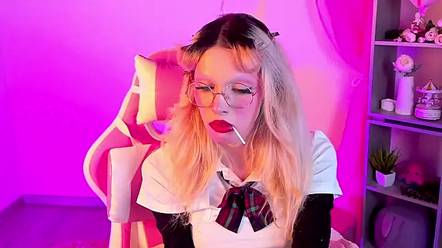 Snapshot of PamelamyDreamys chatting on 03/20/25, 05:04 PamelamyDreamys online show from 03/20/25, 05:04