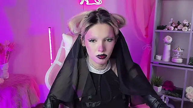 Snapshot of PamelamyDreamys chatting on 03/18/25, 01:44 PamelamyDreamys online show from 03/18/25, 01:44