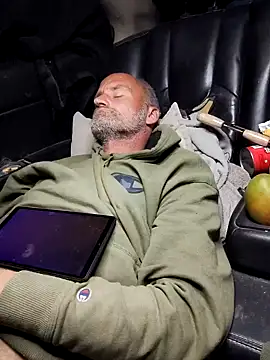 Snapshot of DatingProfile_USA_43_str8 chatting on 02/11/25, 04:01 DatingProfile USA 43 str8 online show from 02/11/25, 04:01