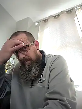 Huskers2020 online show from 12/06/24, 04:33