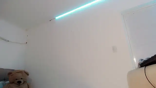 nicoledollts online show from 06/11/26, 04:31