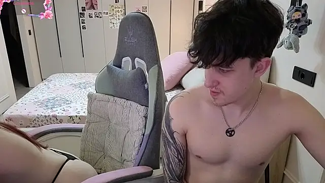 Snapshot of gopolsme chatting on 02/17/26, 04:54 gopolsme online show from 02/17/26, 04:54