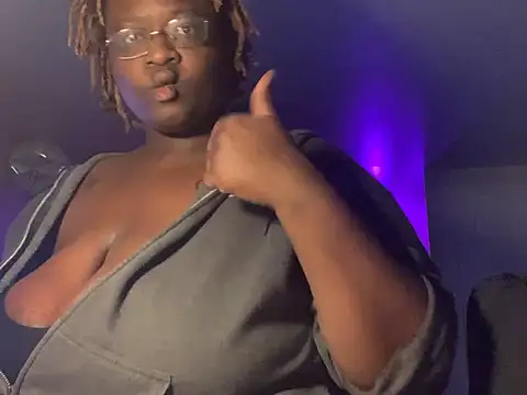 BigKittyRaven online show from 02/26/25, 04:52